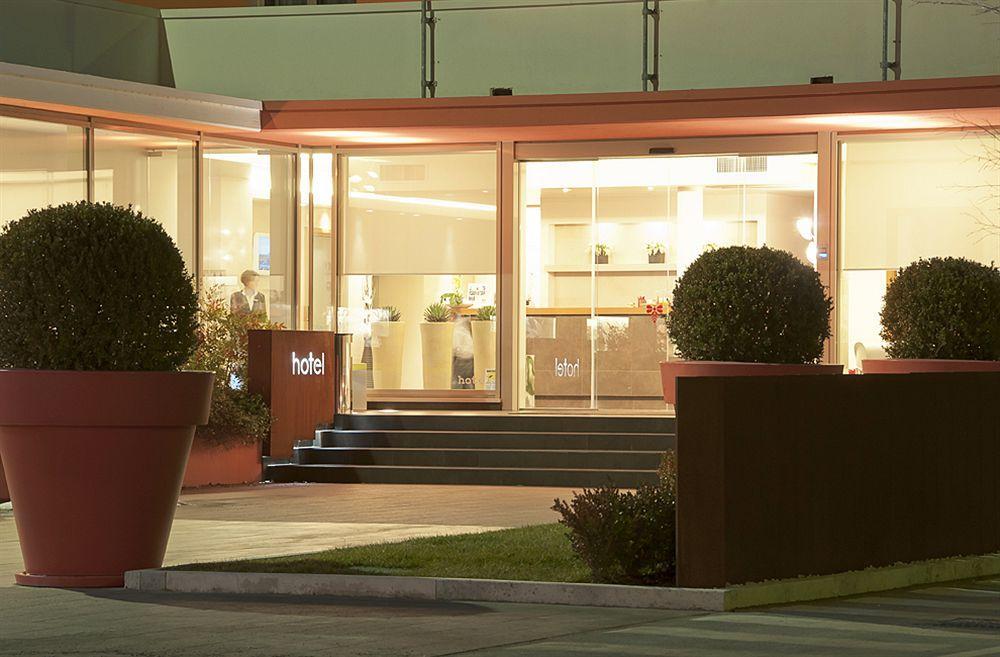 Hotel Cluentum Tolentino Bagian luar foto