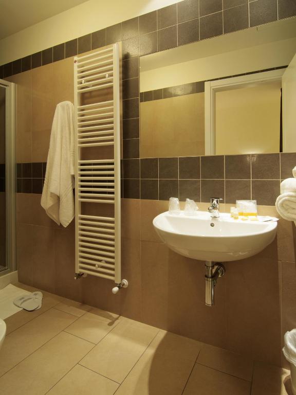 Hotel Cluentum Tolentino Ruang foto